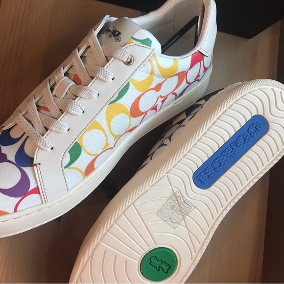 🌈 Coach Clip Low Top Sneaker In Rainbow Signature Canvas - Picture 9 of 16